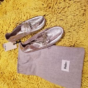 Hobes Silver Women's Metallic Flats